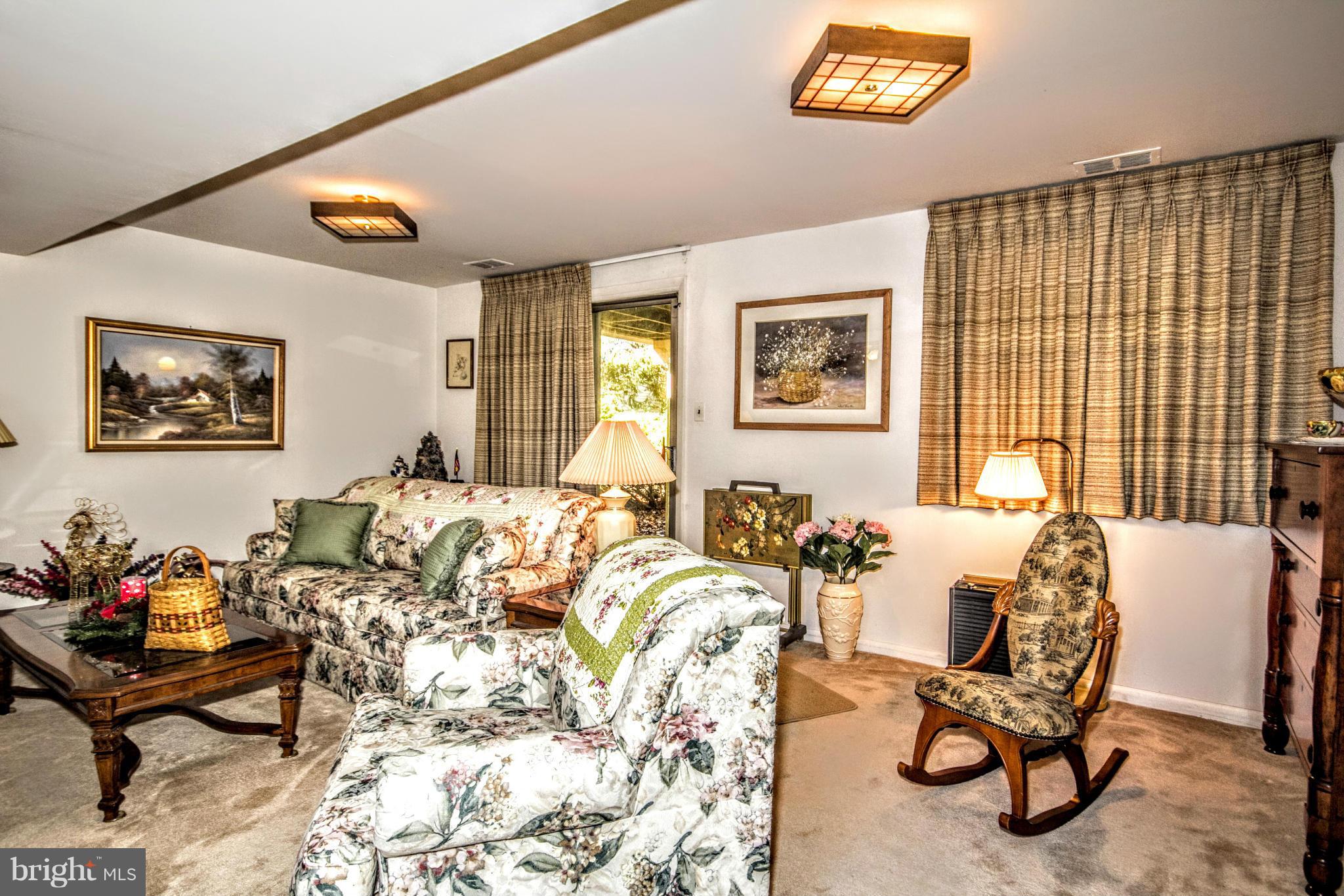 KINGS POINT - Residential