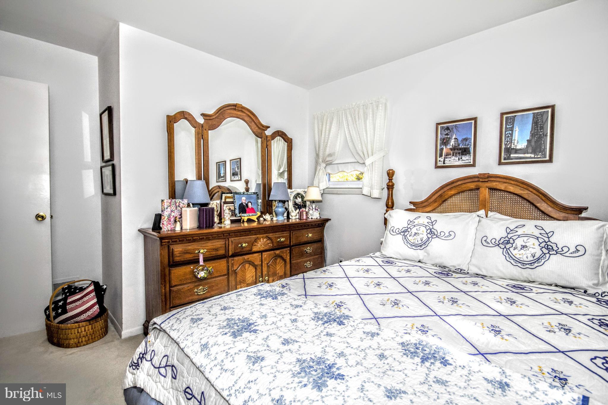 KINGS POINT - Residential