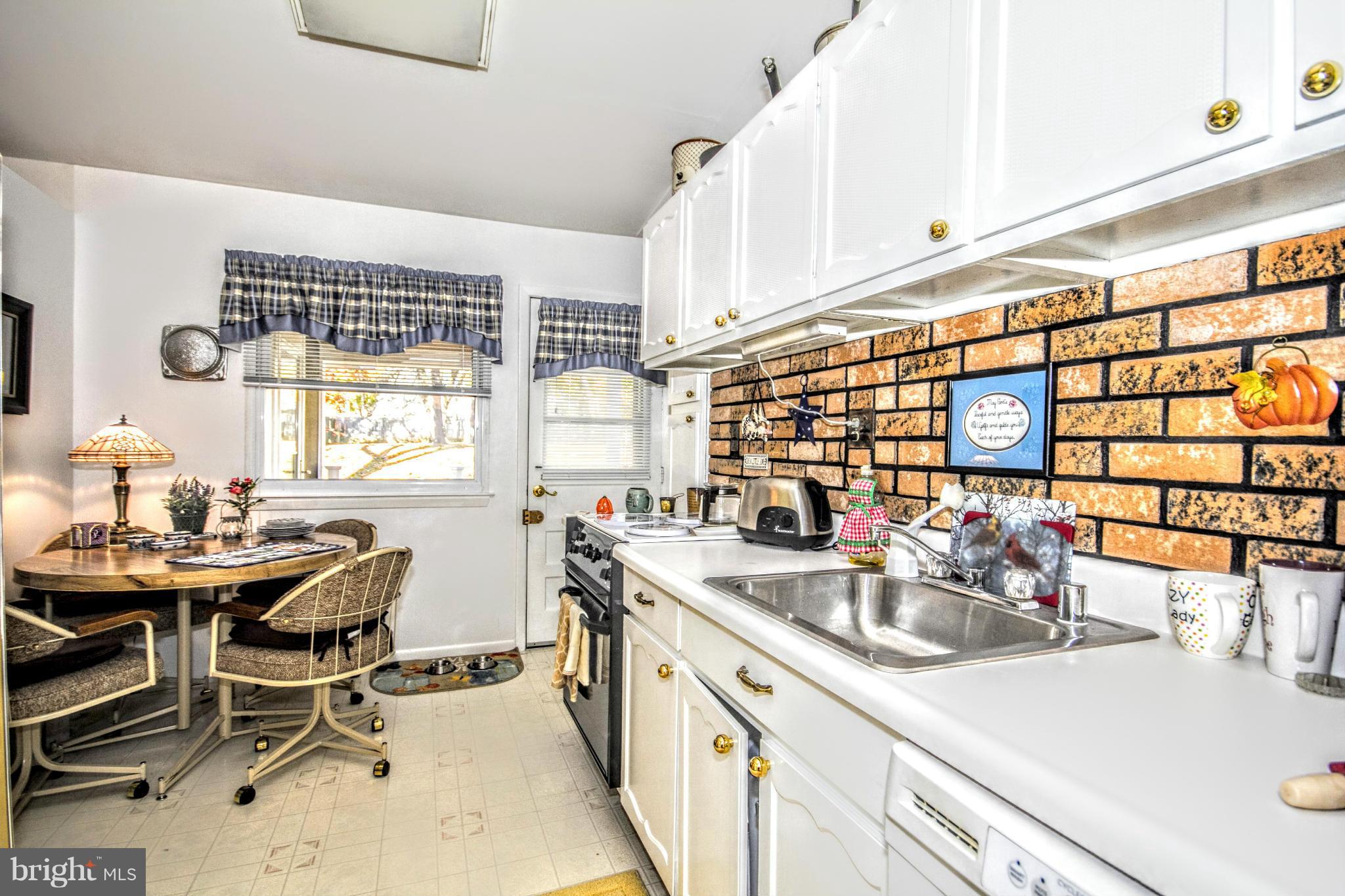 KINGS POINT - Residential