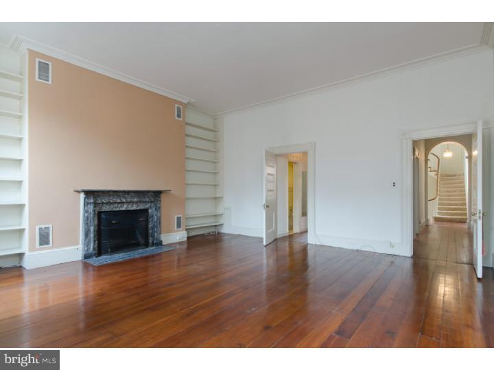 SOCIETY HILL - Residential Income