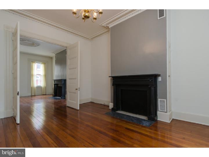 SOCIETY HILL - Residential Income