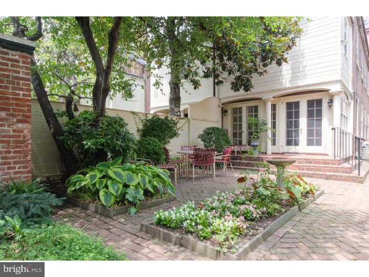 SOCIETY HILL - Residential Income