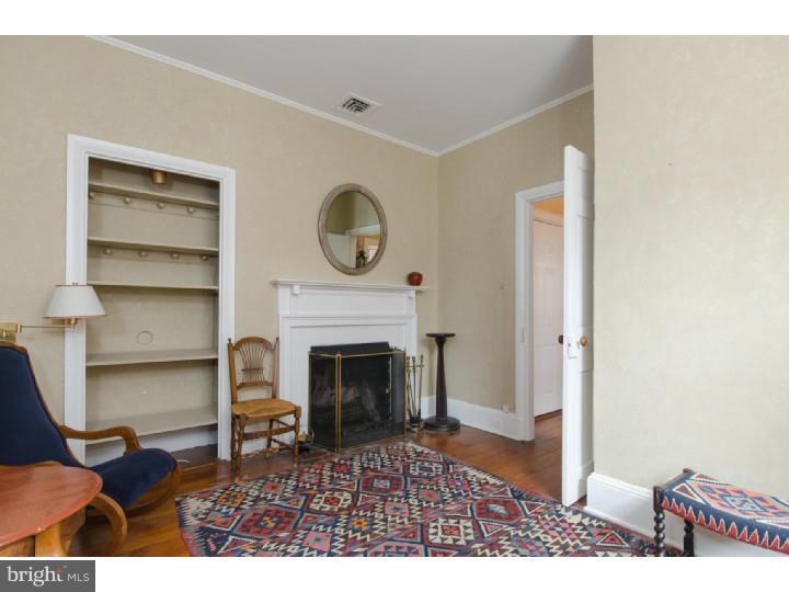 SOCIETY HILL - Residential Income