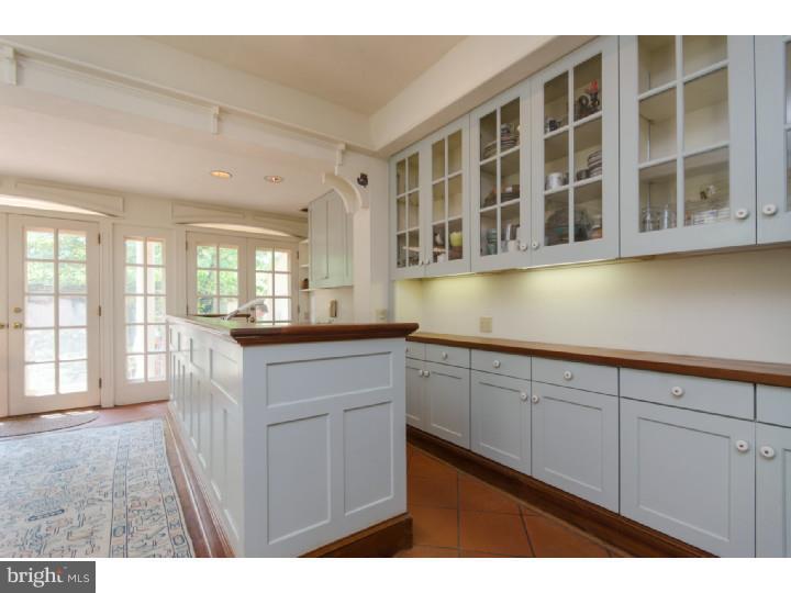 SOCIETY HILL - Residential Income