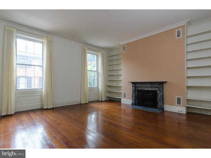 SOCIETY HILL - Residential Income