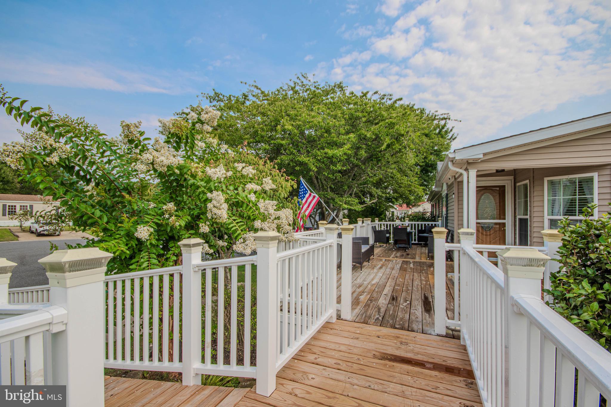 9067 WOOD THRUSH CT