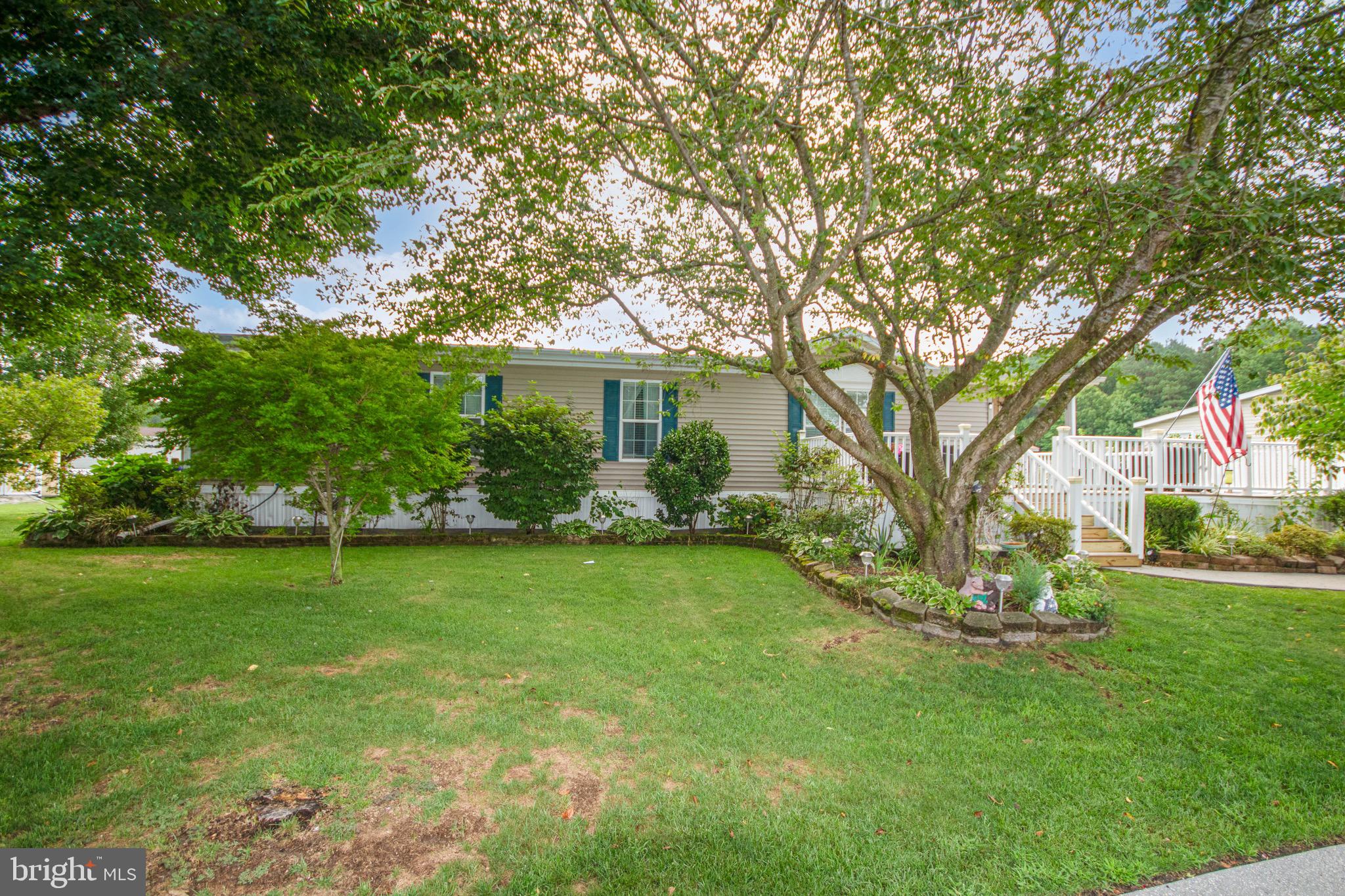 9067 WOOD THRUSH CT