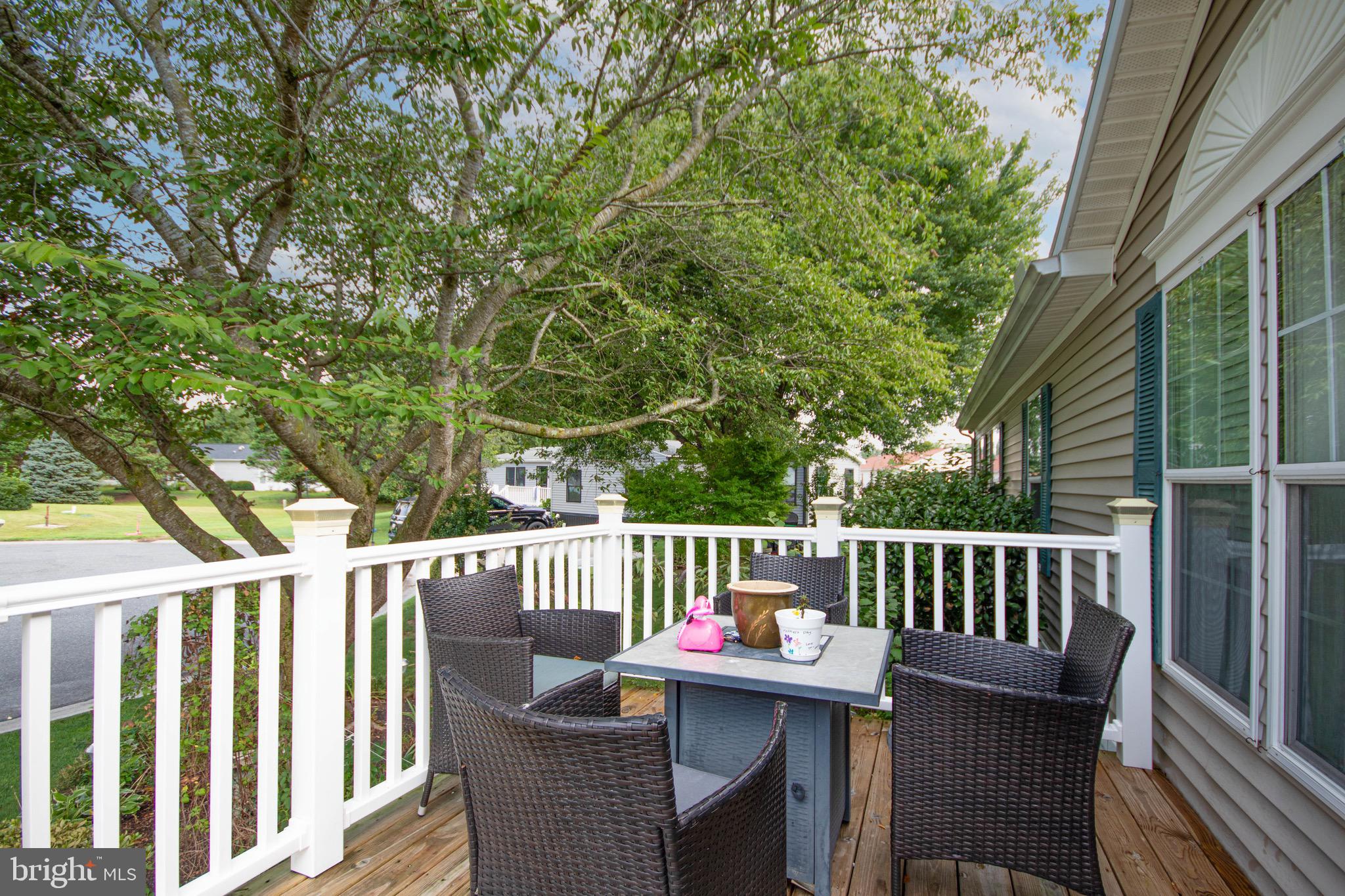 9067 WOOD THRUSH CT