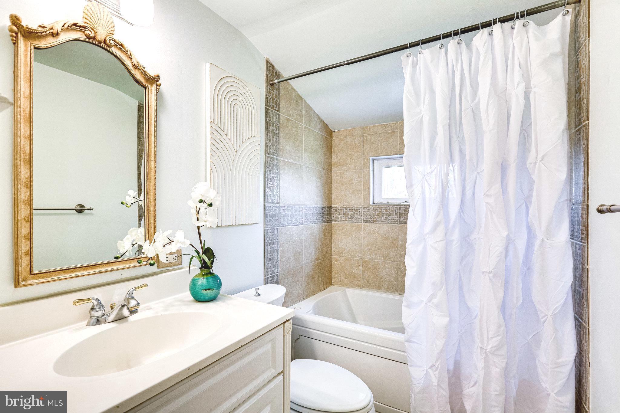 SHERWOOD HALL - Residential