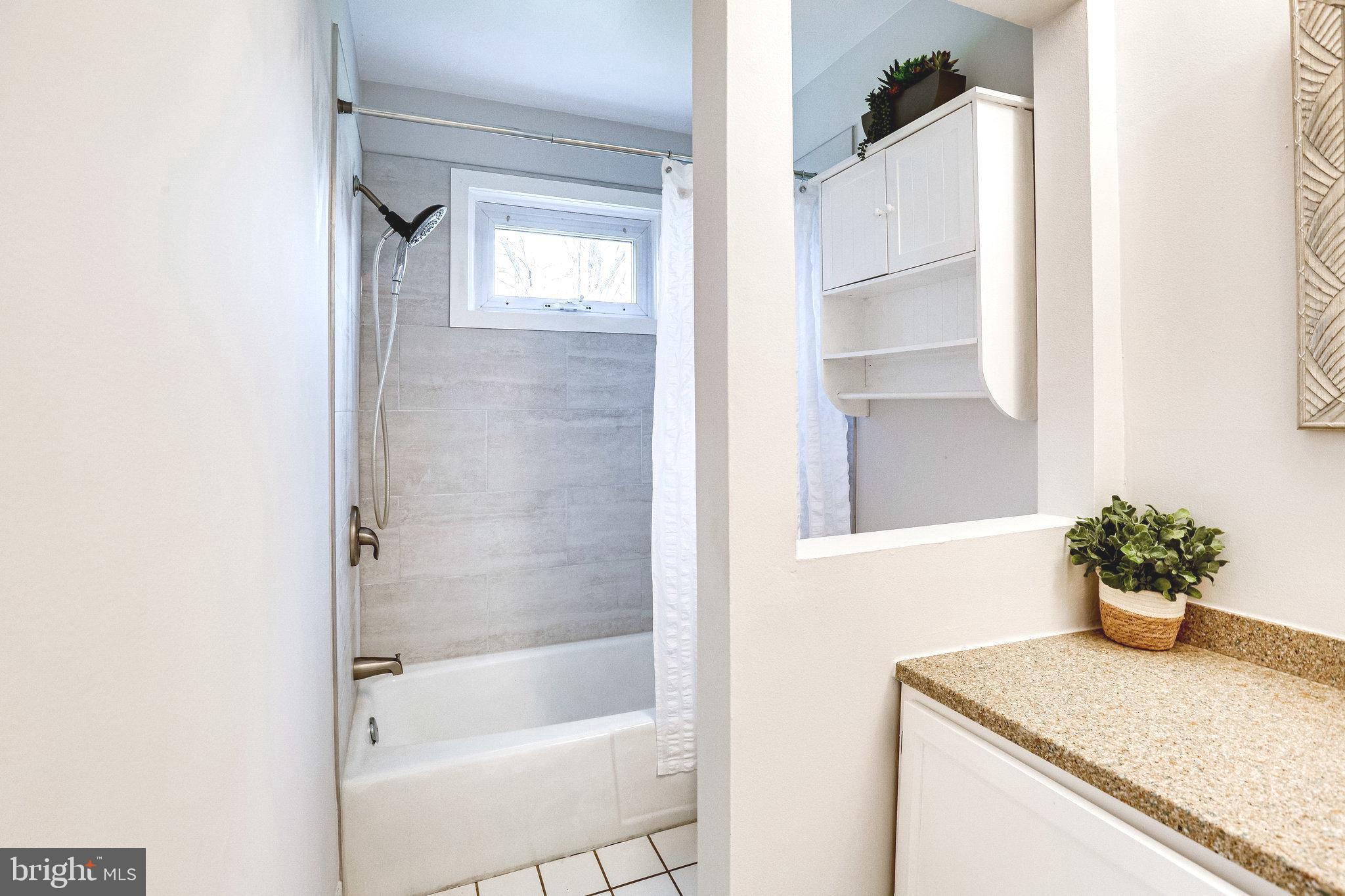 SHERWOOD HALL - Residential