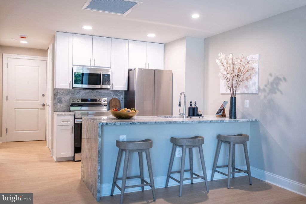 Photo of 2301 - 61 John F Kennedy Boulevard #210, PHILADELPHIA, PA 19103 (MLS # PAPH2553262)