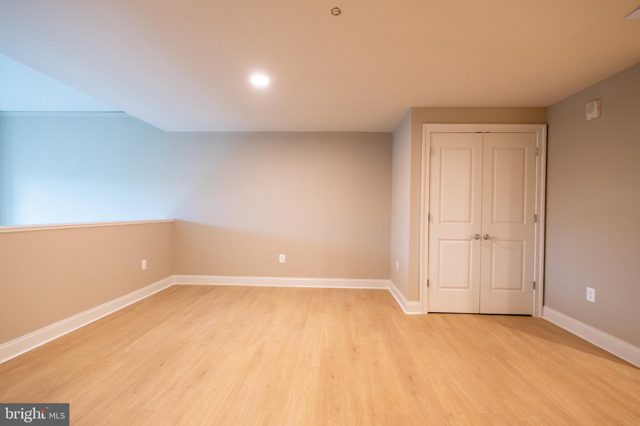 LOGAN SQUARE - Residential Lease