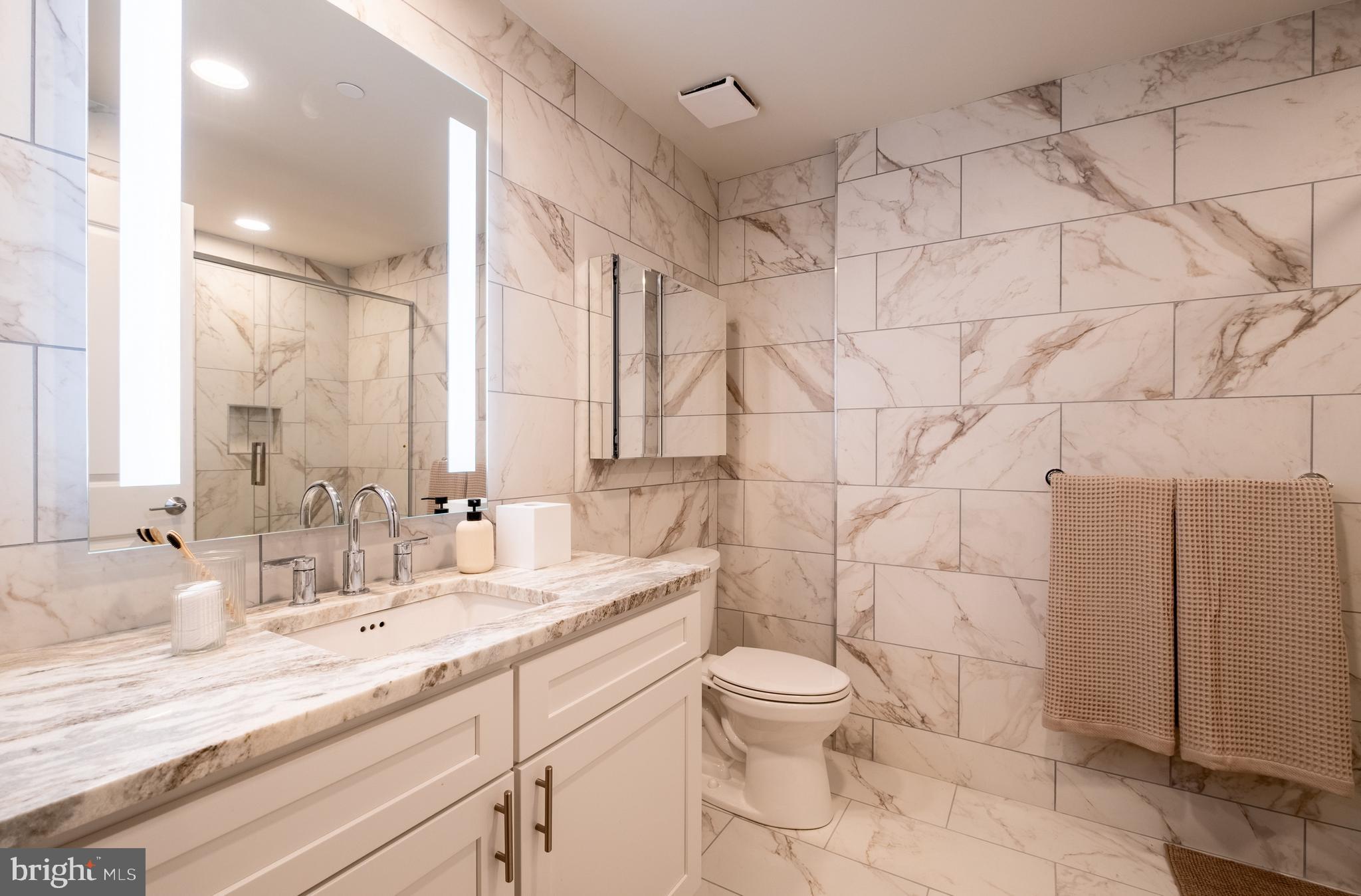 LOGAN SQUARE - Residential Lease