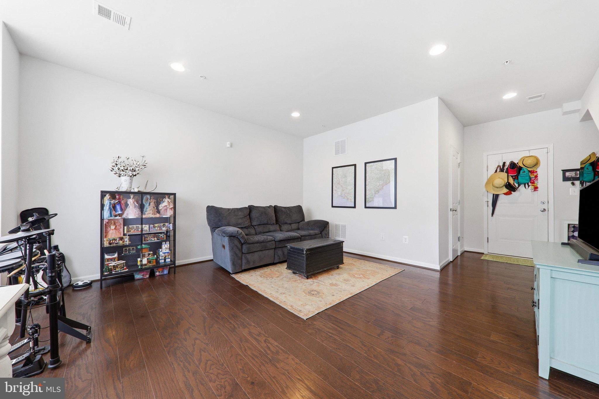 22212 CABIN BRANCH AVENUE