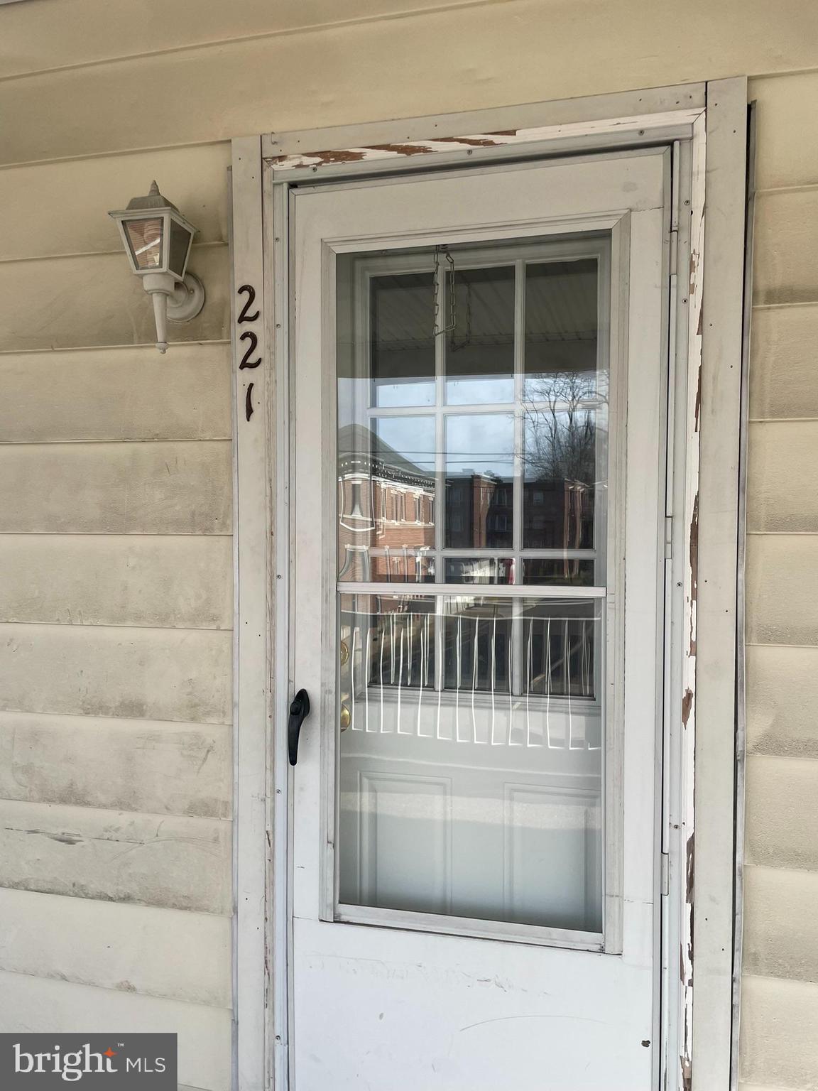 221 CHESTER AVENUE A