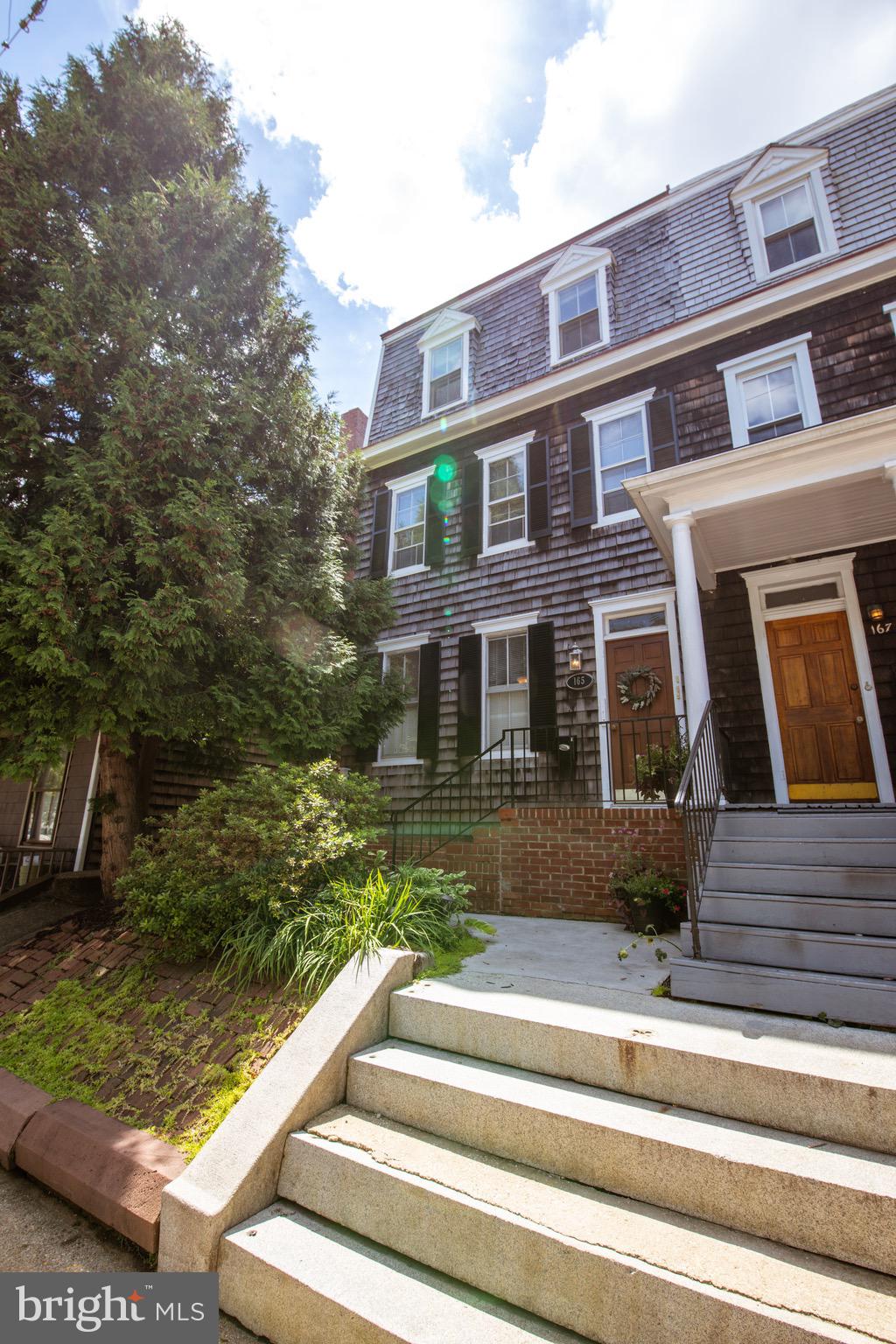 HISTORIC DISTRICT - Residential