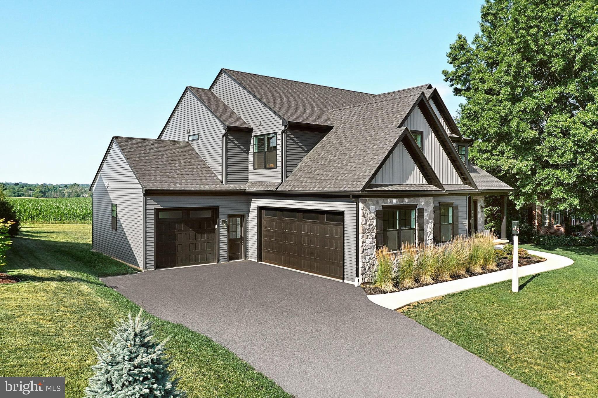 2579 HEPPLEWHITE DRIVE