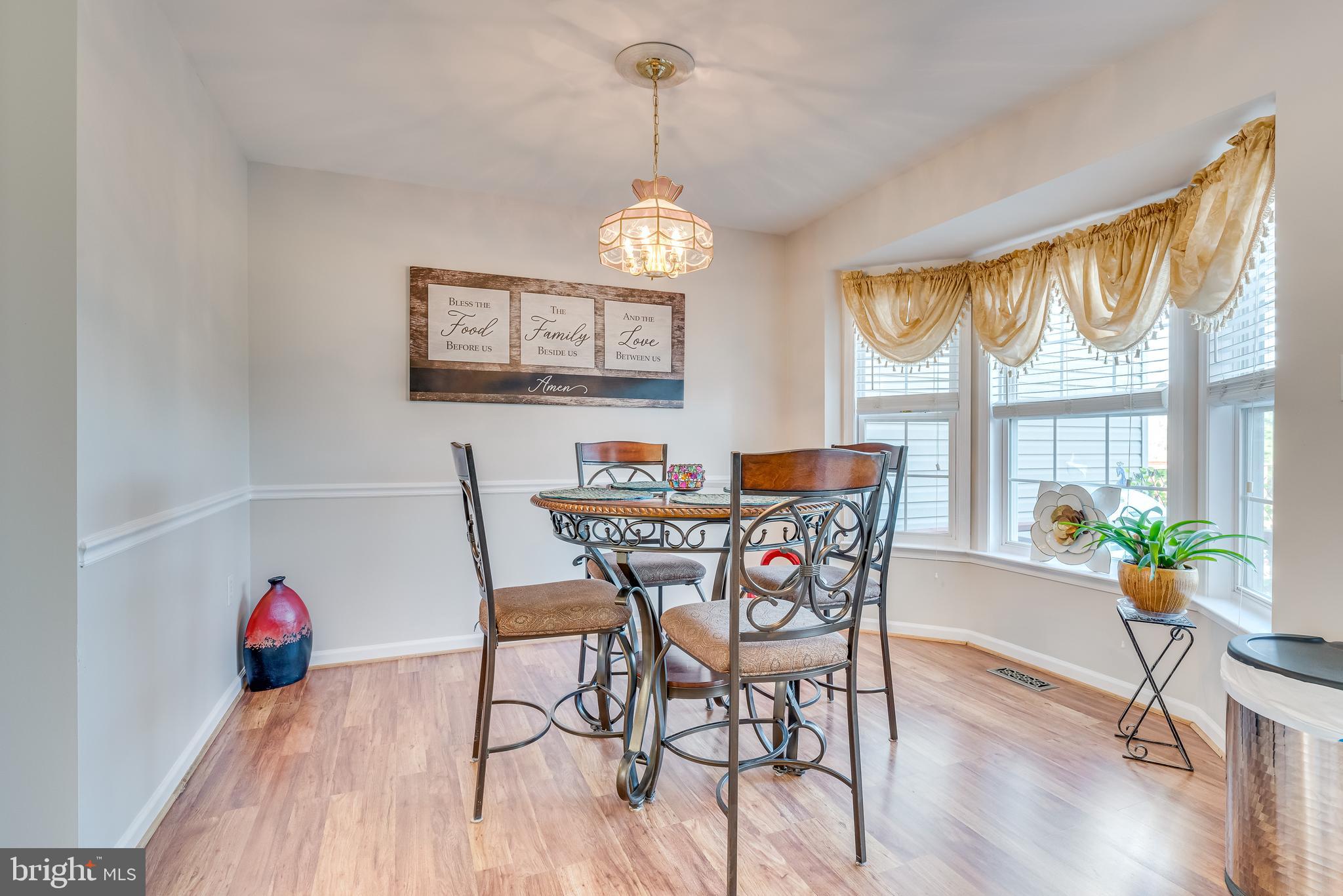 COUNTY GREEN - Residential Lease