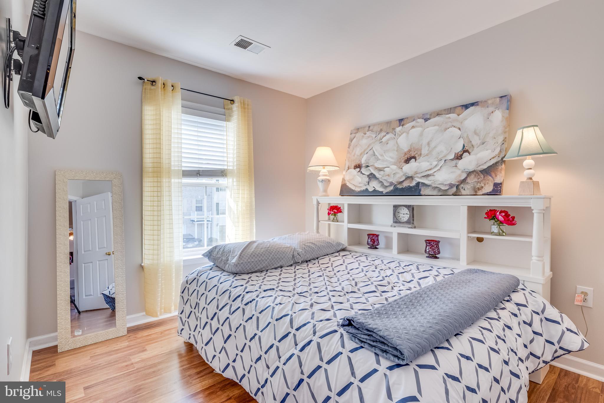 COUNTY GREEN - Residential Lease