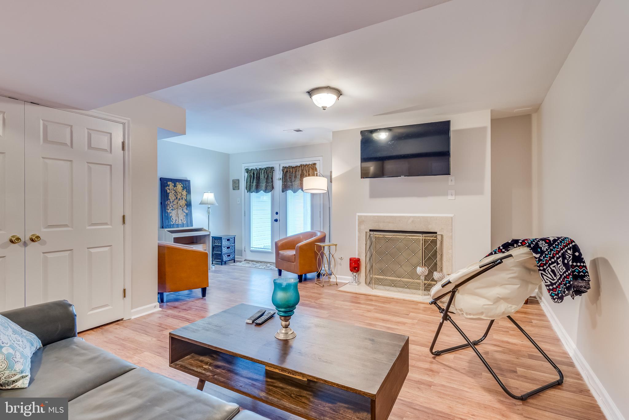 COUNTY GREEN - Residential Lease