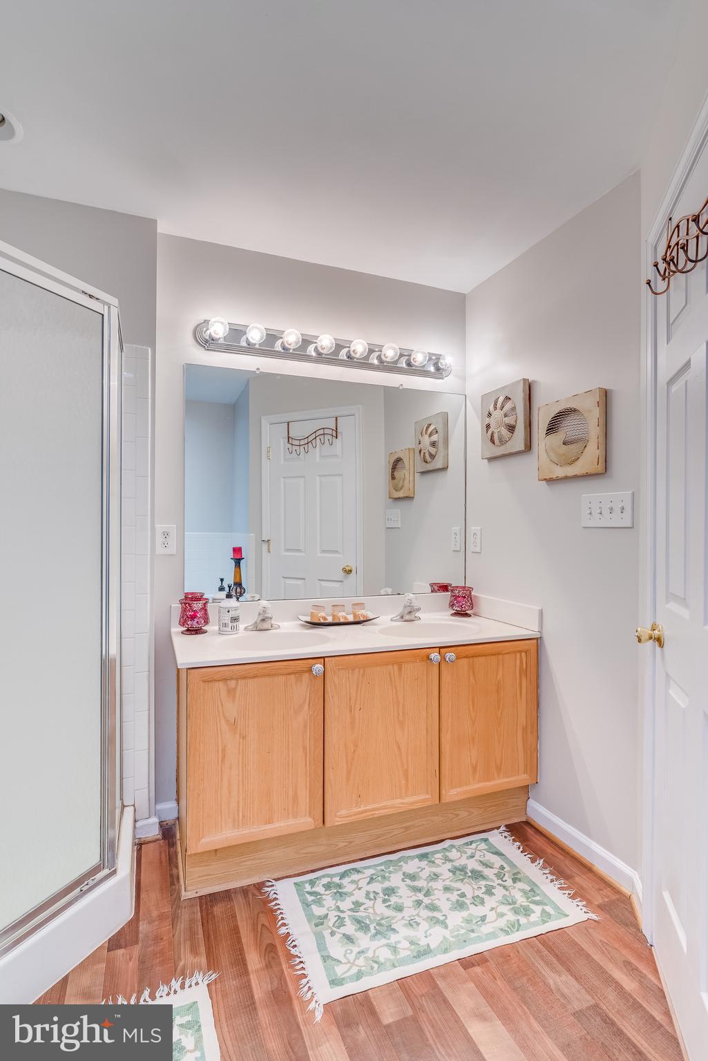 COUNTY GREEN - Residential Lease