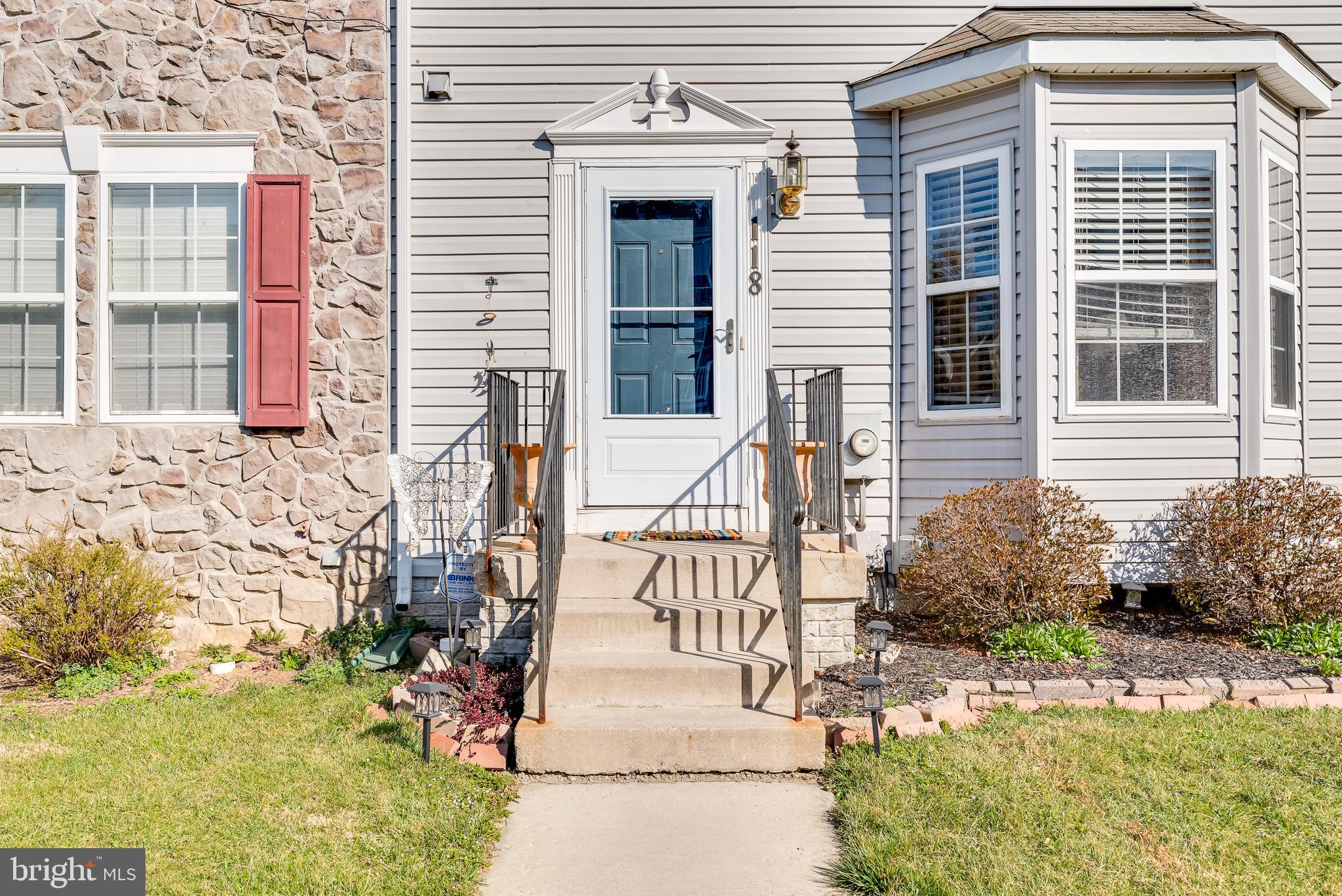 COUNTY GREEN - Residential Lease