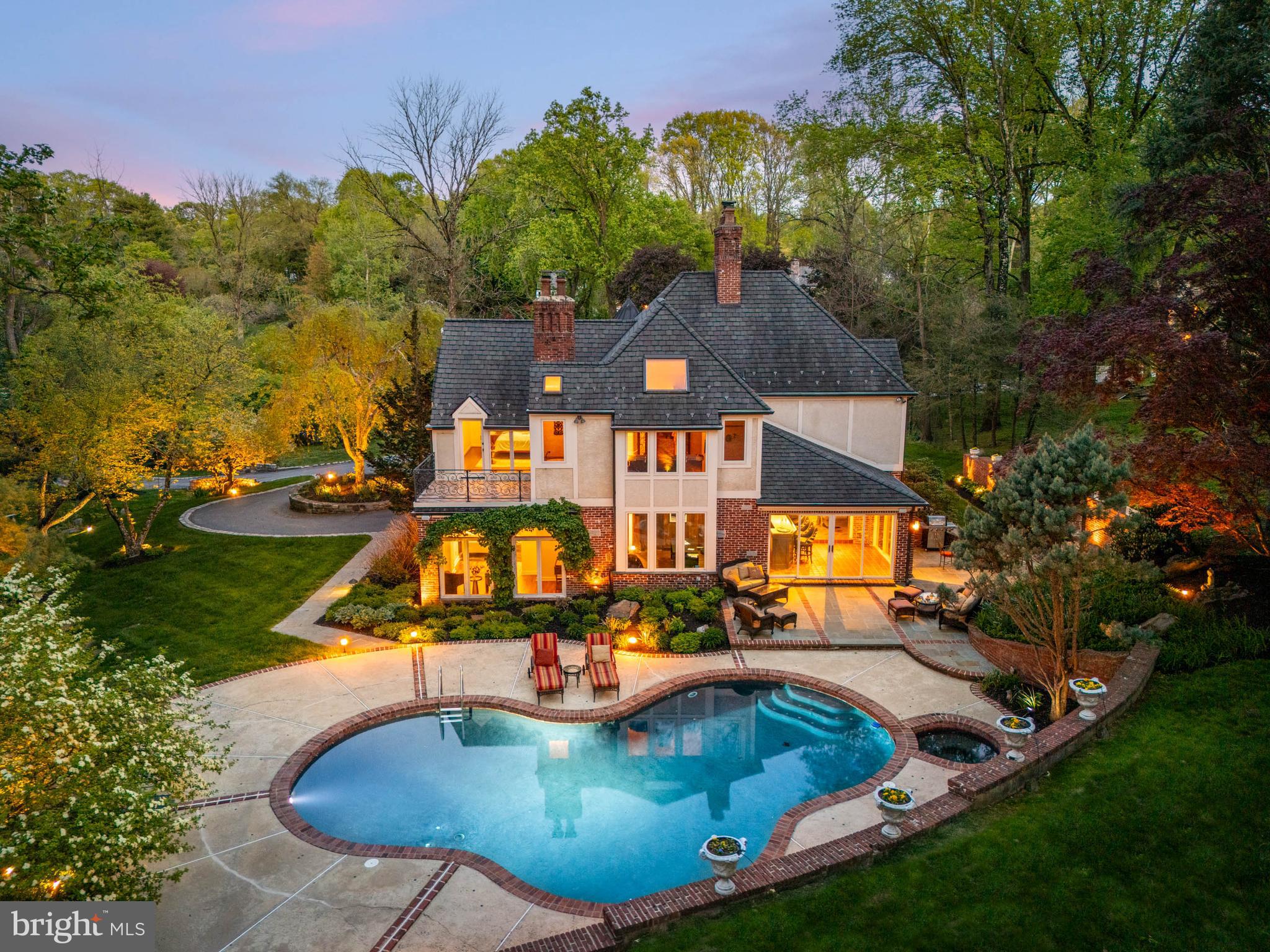 1100 GREEN VALLEY ROAD