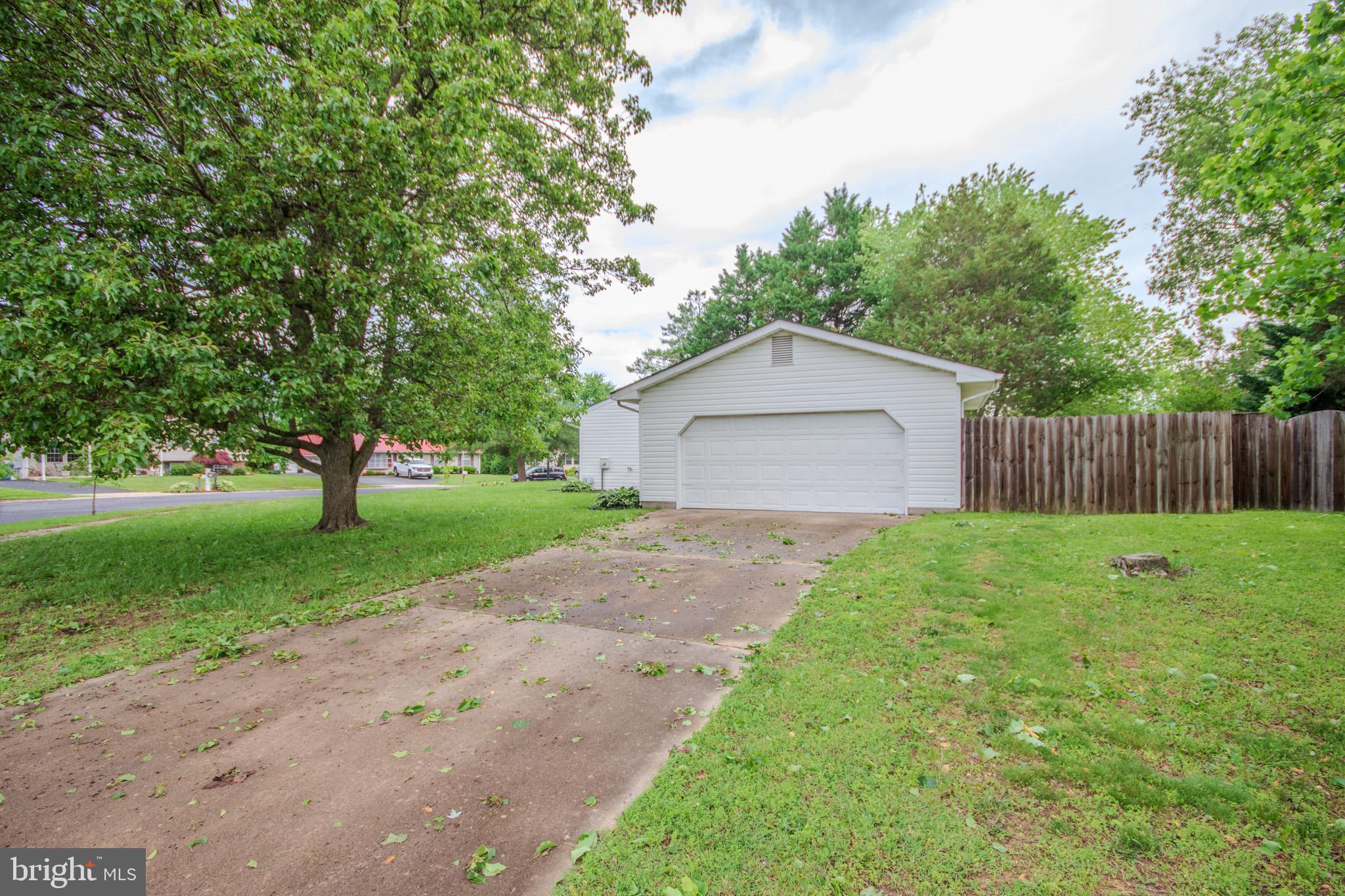 7347 SHIRLEY DRIVE