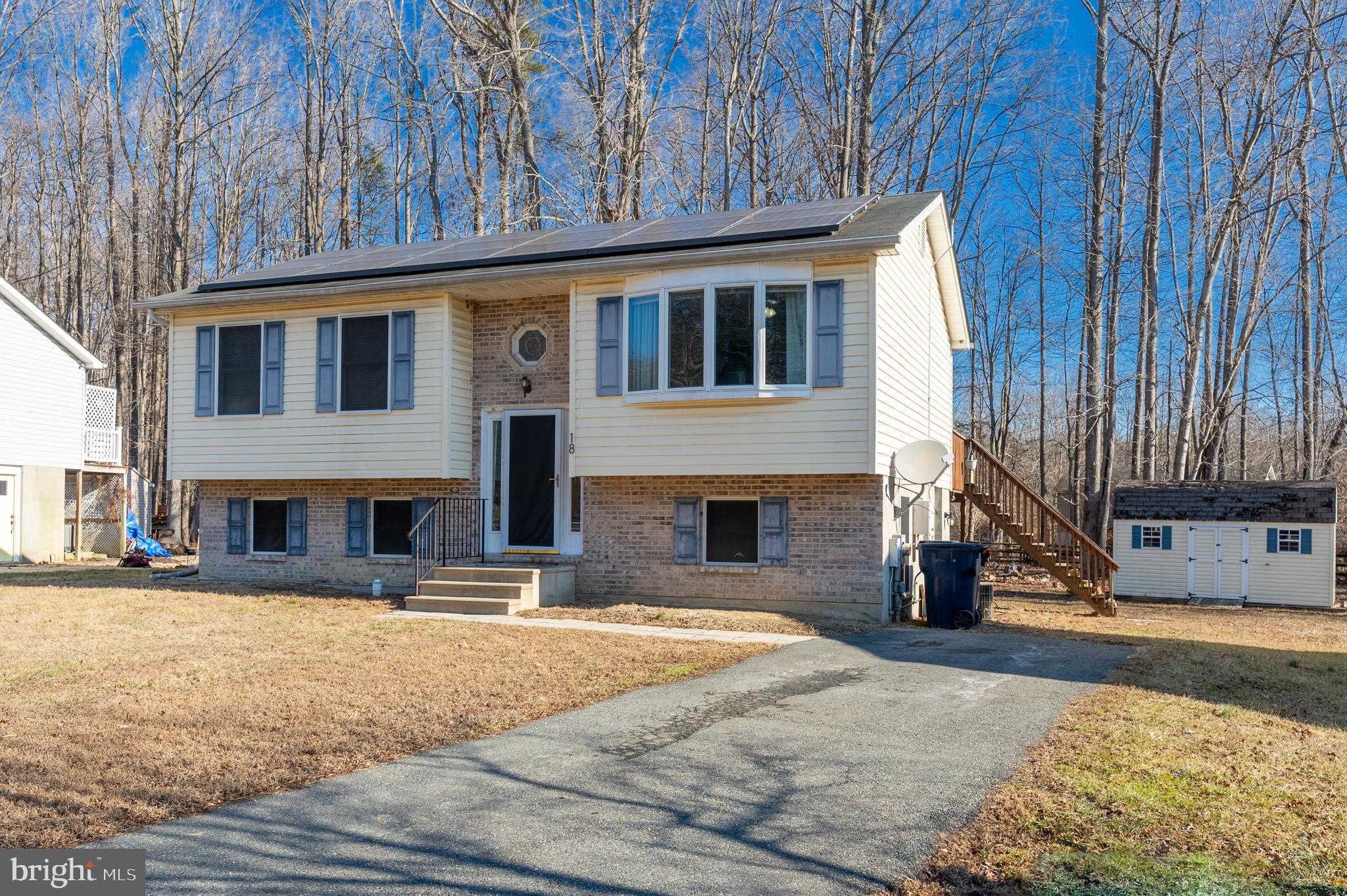 18 BURRWOOD COURT