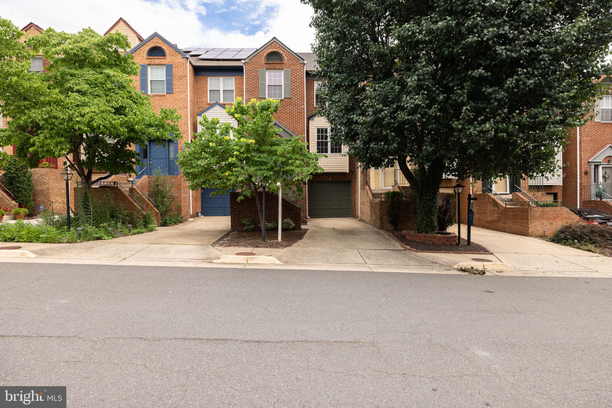 6152 CASTLETOWN WAY