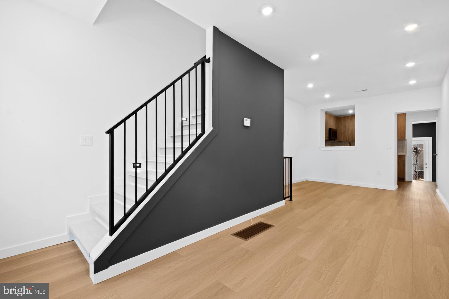 NORRIS SQUARE - Residential