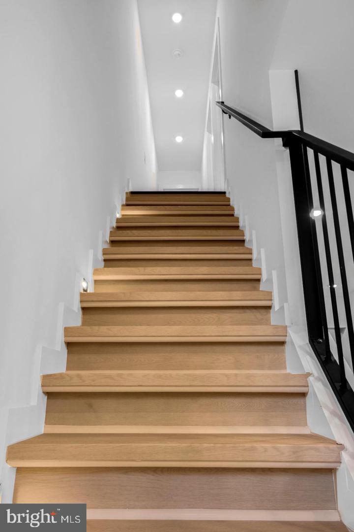 NORRIS SQUARE - Residential