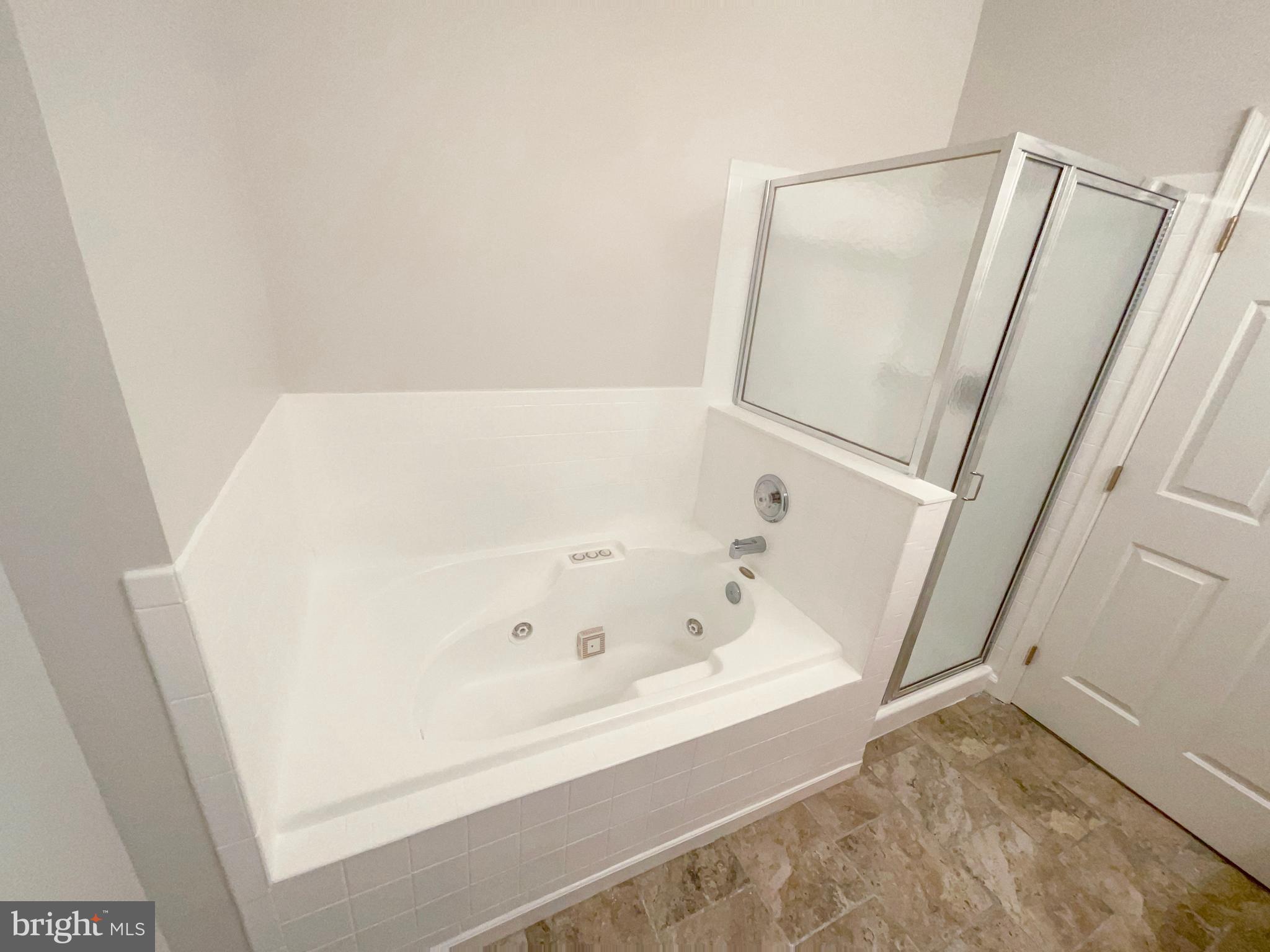 CENTRE RIDGE - Residential