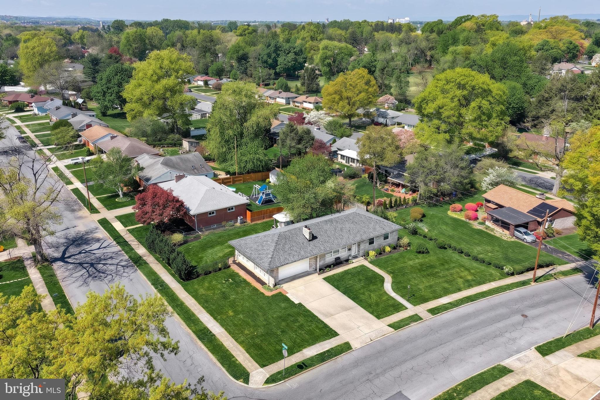 CEDAR CLIFF MANOR - Residential