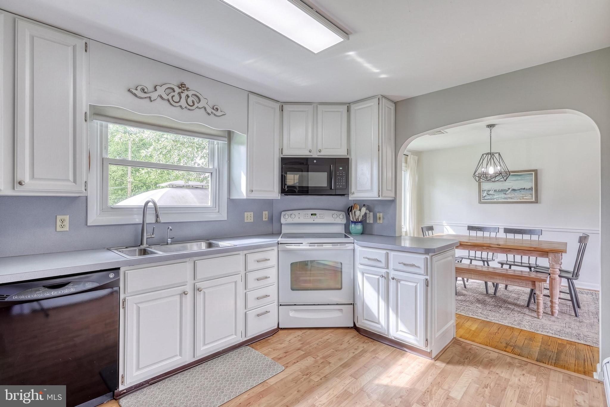CEDAR CLIFF MANOR - Residential