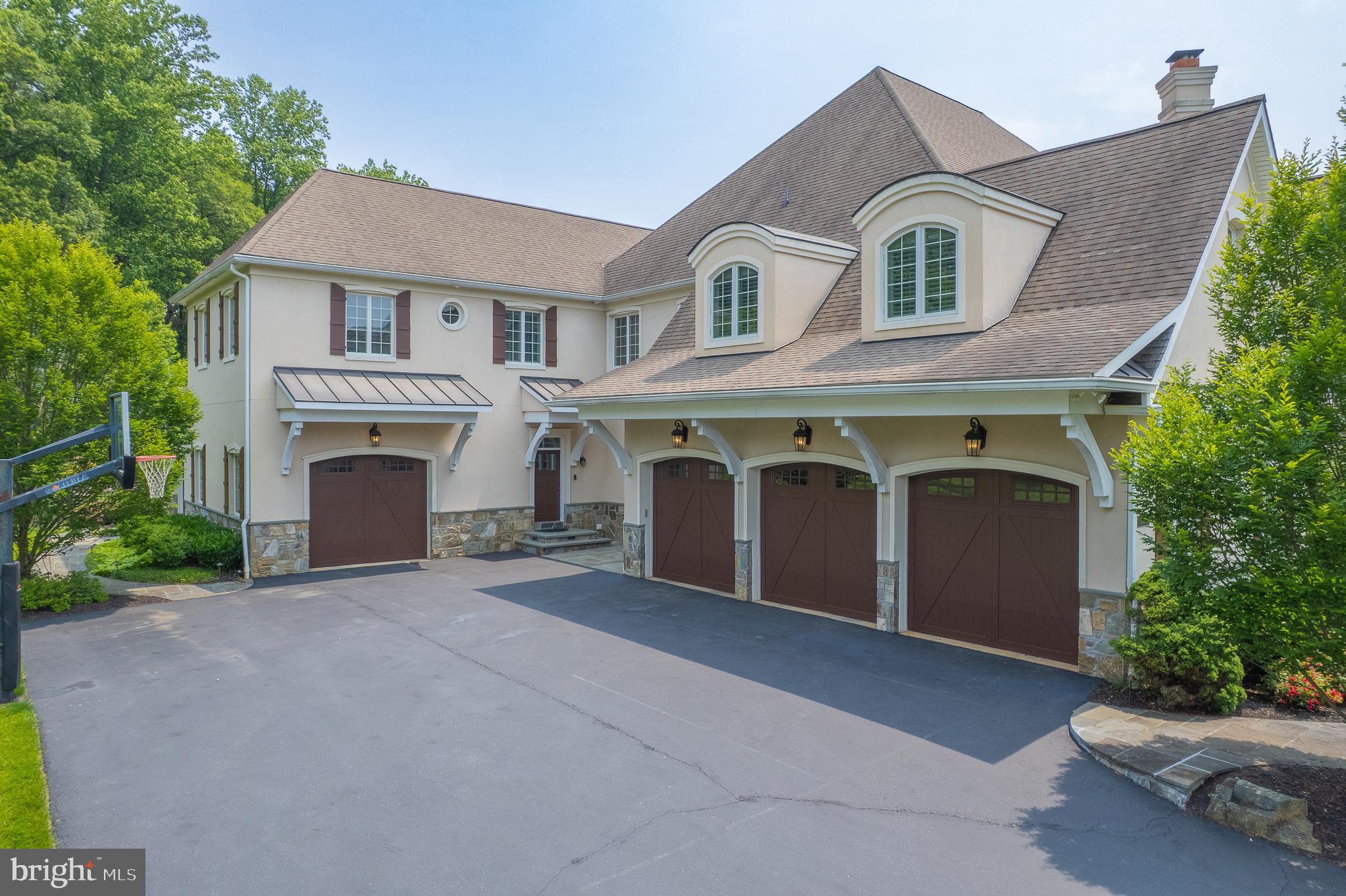 5109 MOUNTAIN LANE