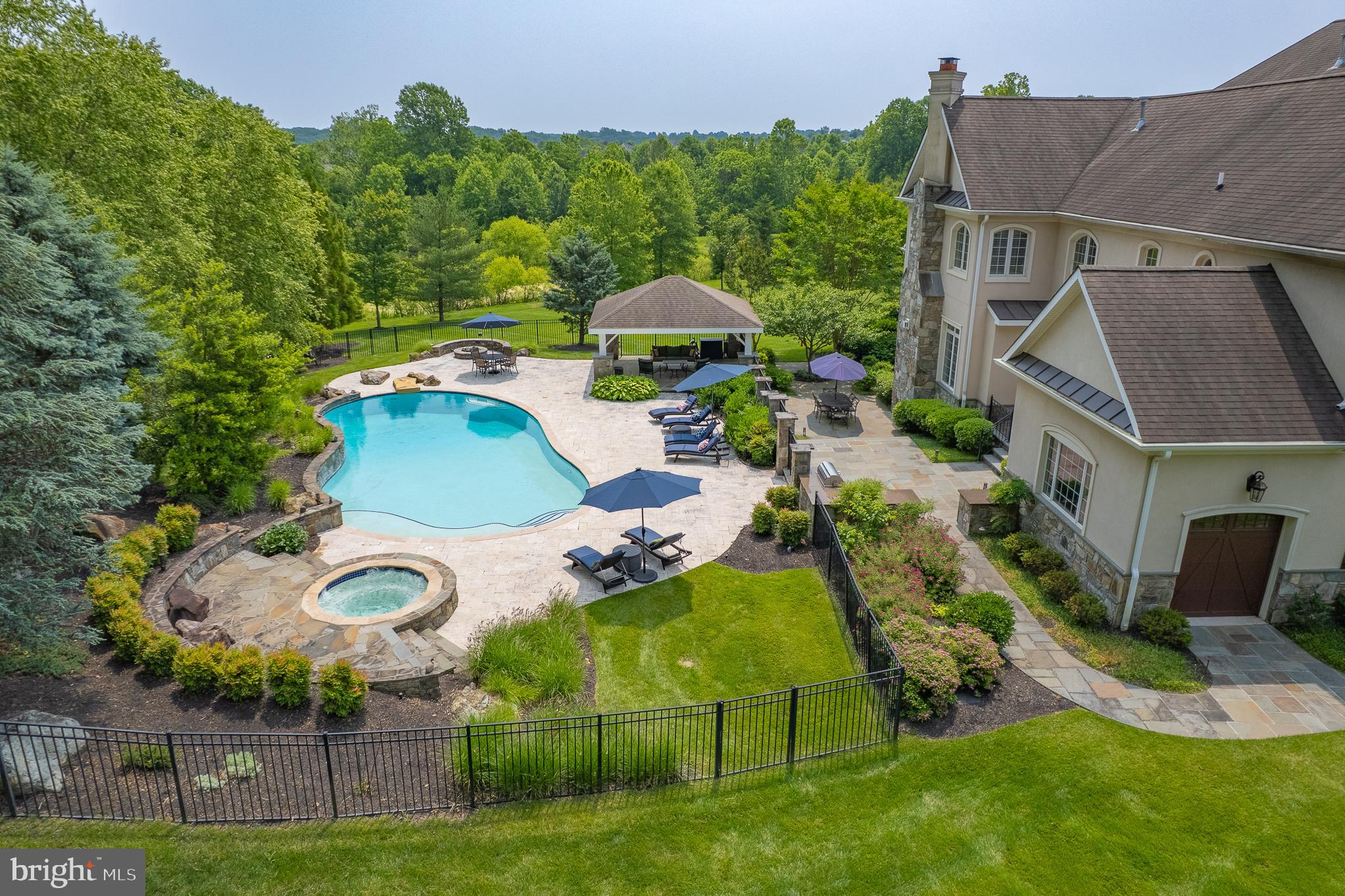 5109 MOUNTAIN LANE