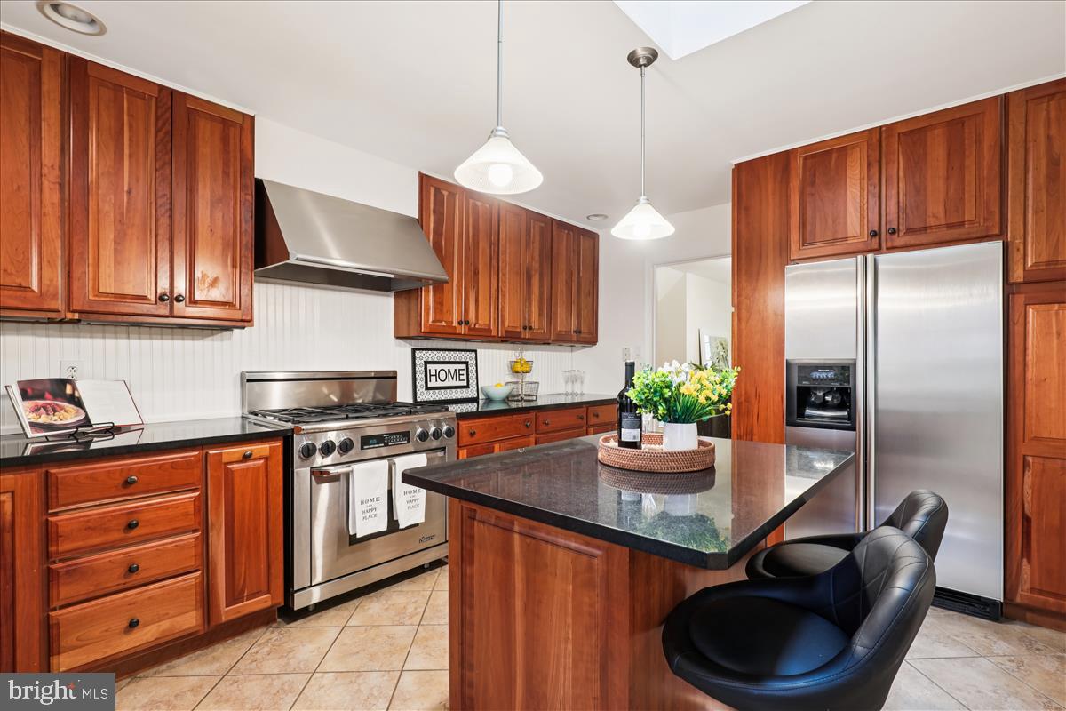 RESTON - Residential