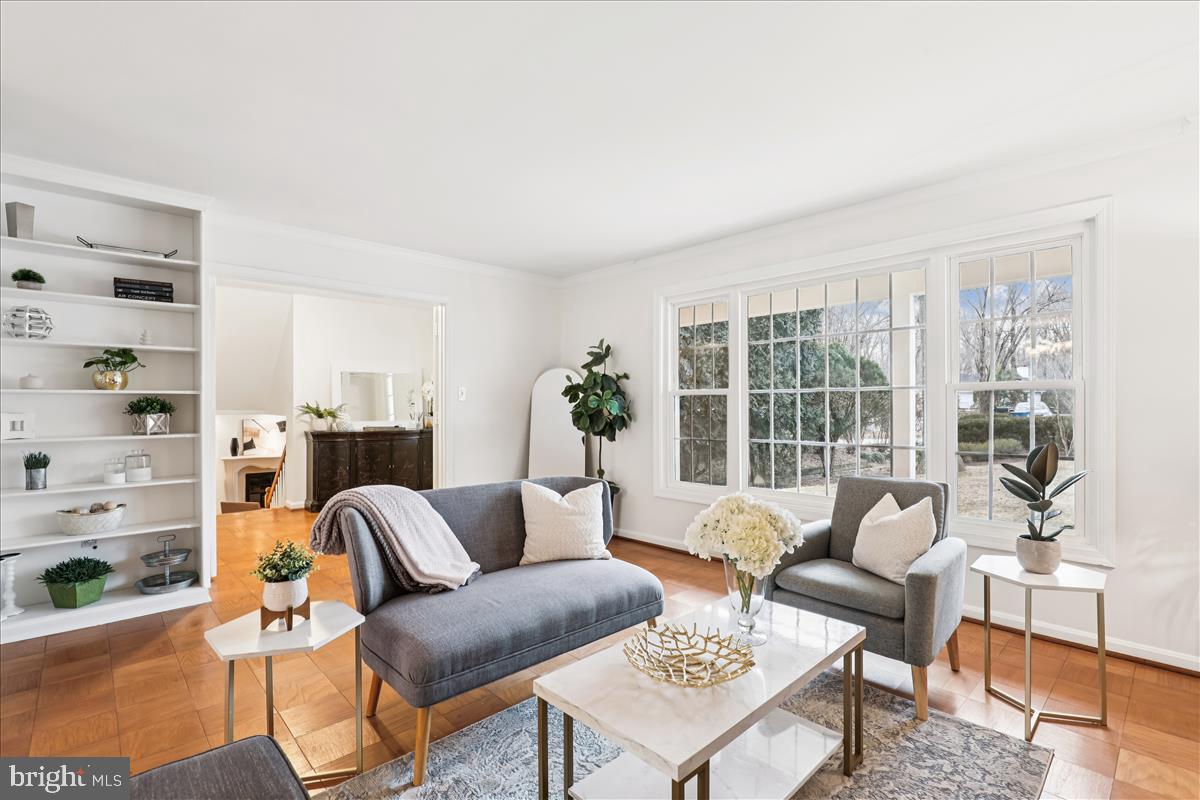 RESTON - Residential