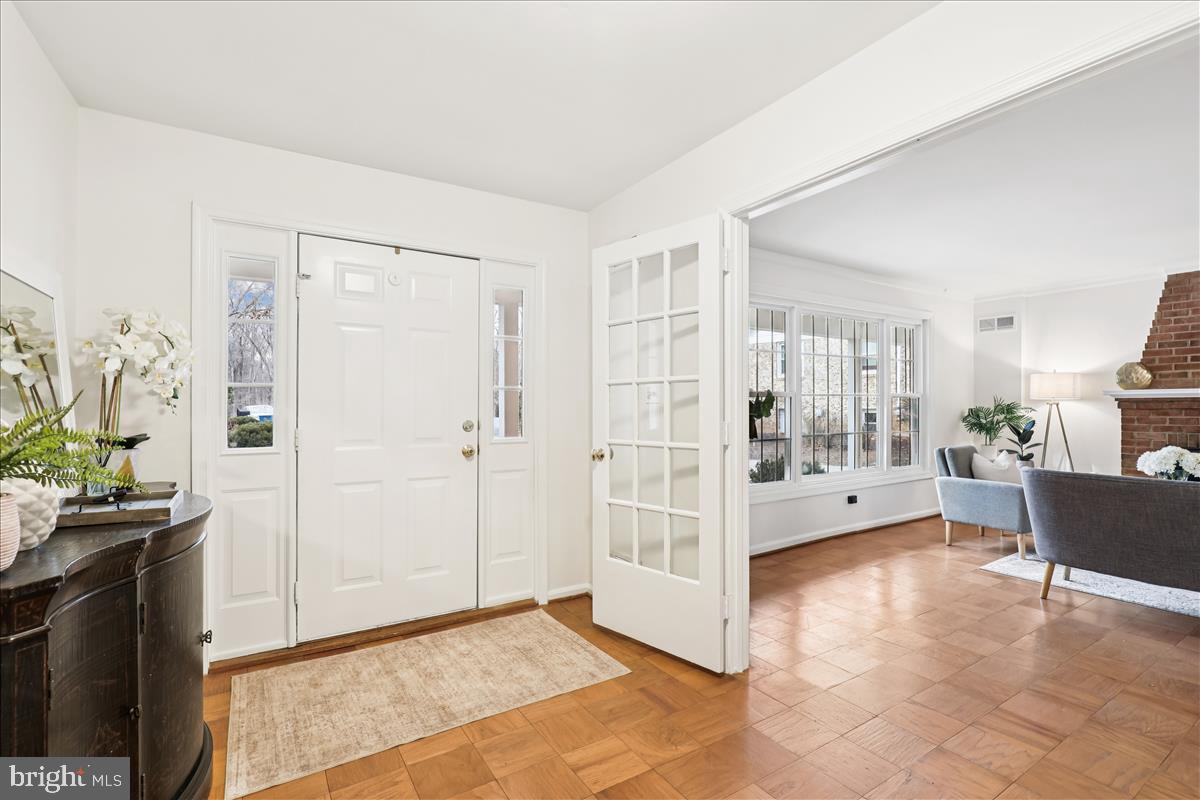 RESTON - Residential