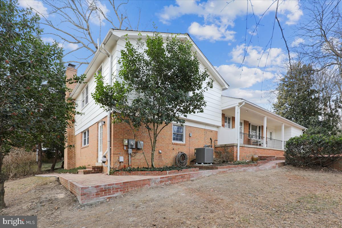 RESTON - Residential