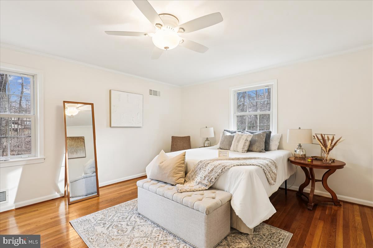 RESTON - Residential