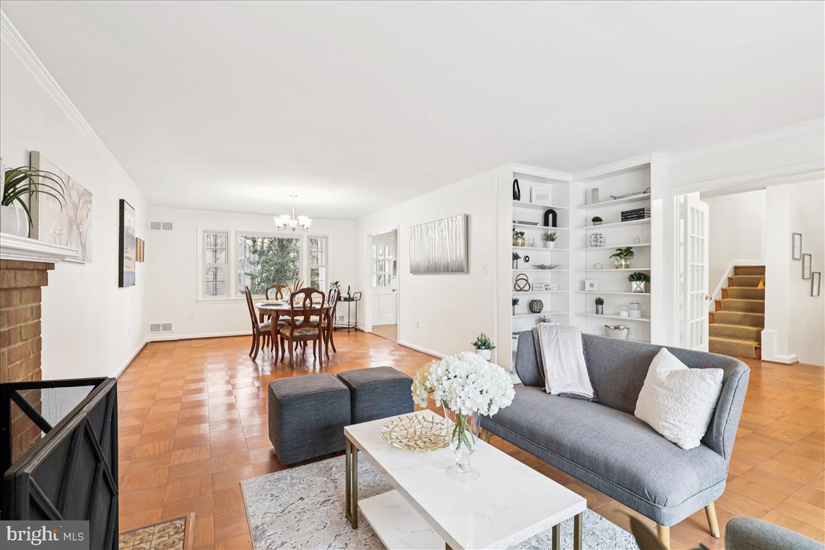 RESTON - Residential