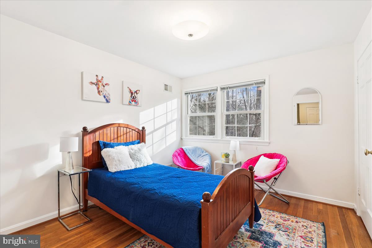 RESTON - Residential