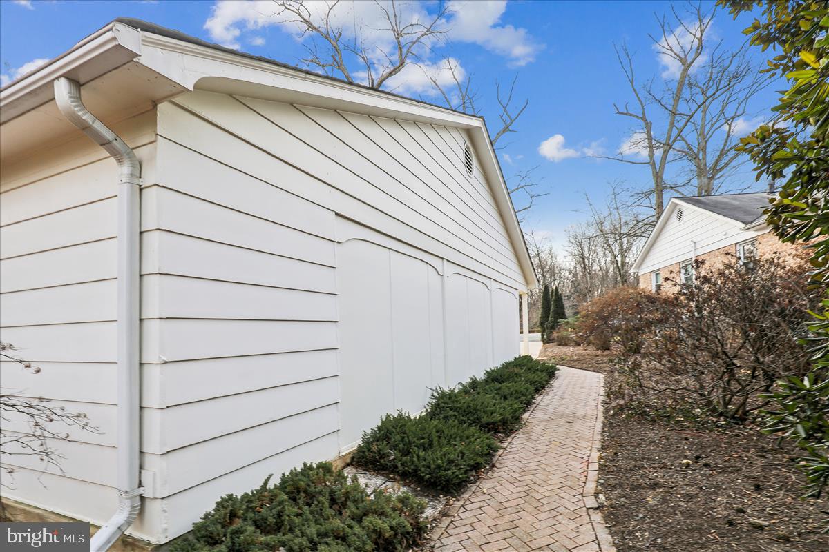 RESTON - Residential