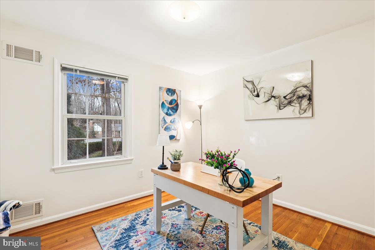 RESTON - Residential