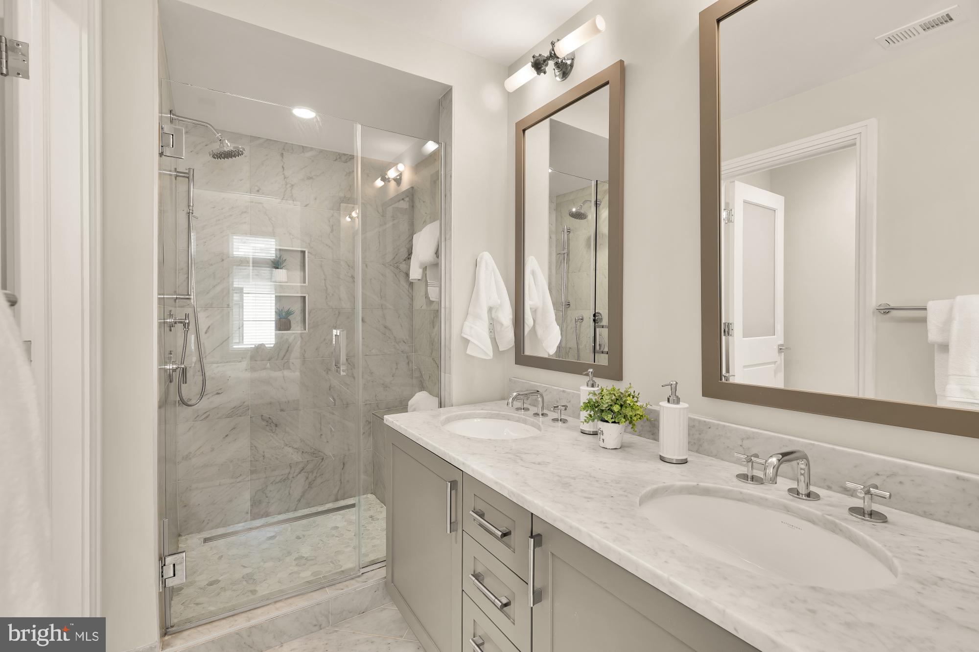 CAPITOL HILL - Residential