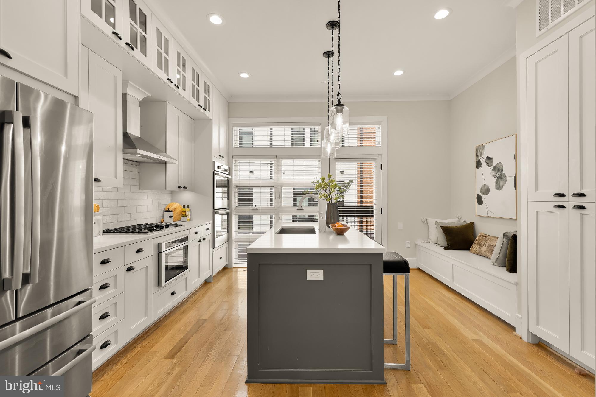 CAPITOL HILL - Residential