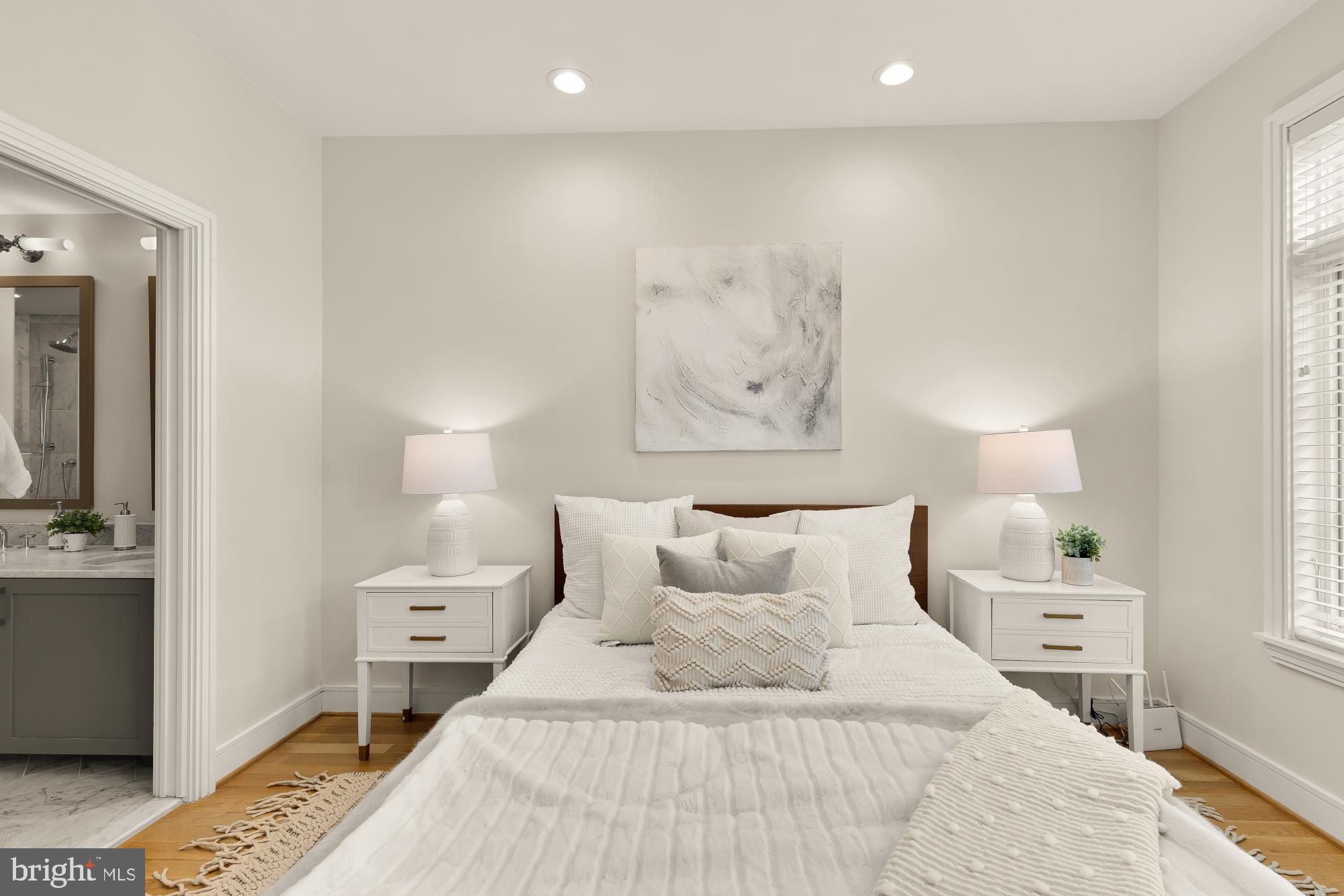 CAPITOL HILL - Residential