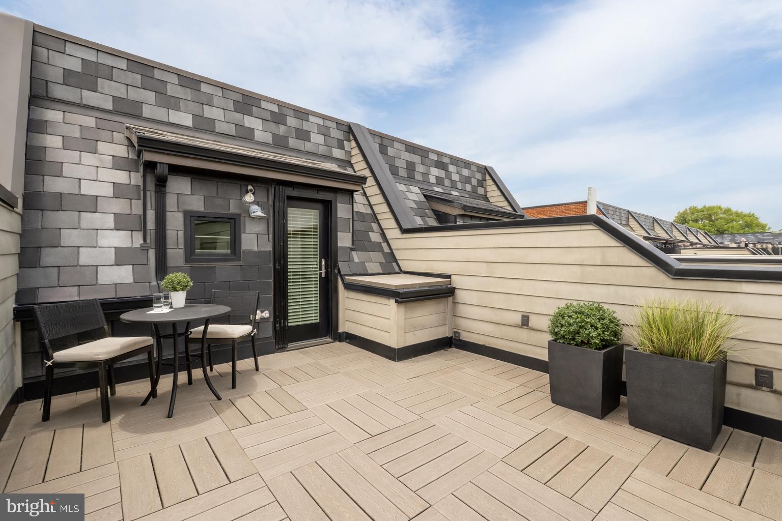 CAPITOL HILL - Residential